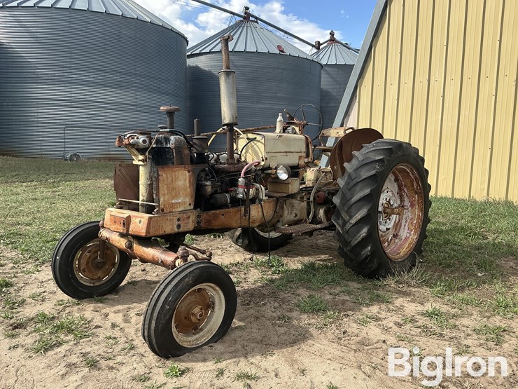 cockshutt-2wd-tractor-image-1