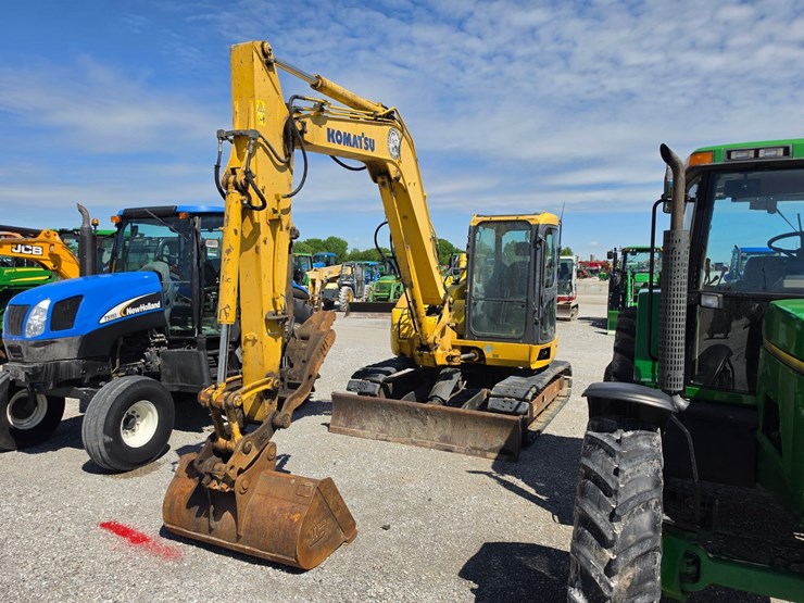 2013-komatsu-pc88mr-8-image-1