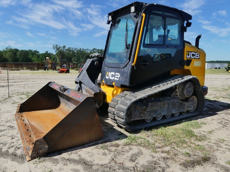 jcb-3ts-8t-image-1