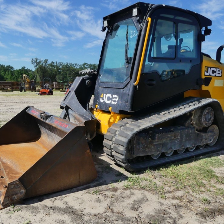 JCB 3TS-8T