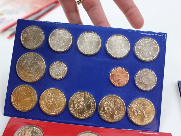#36134-•-(12)-uncirculated-proof-coin-sets-|-silver,-etc...-image-36