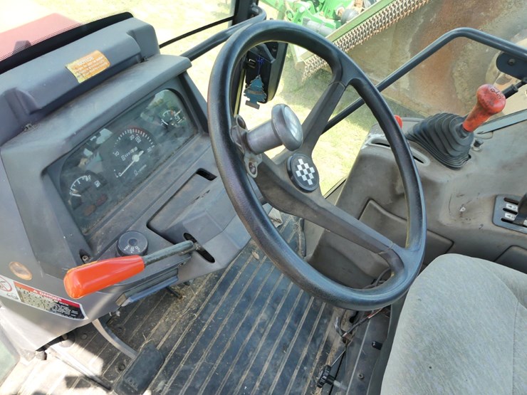 2001-kubota-m9000-image-12
