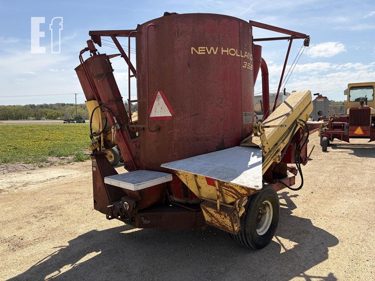 new-holland-358-image-3
