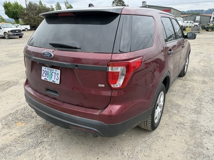 2017-ford-explorer-image-4