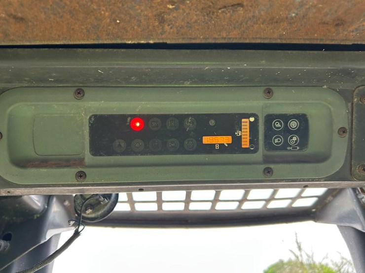 new-holland-ls160-image-21