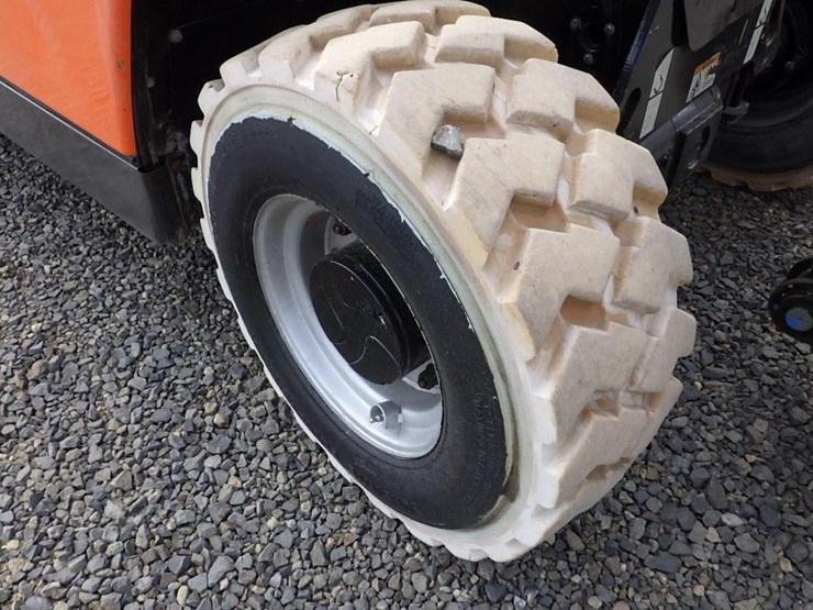 2017-jlg-g5-18a-image-25