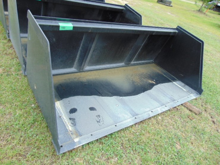 96"-quick-attach-turkey-litter-bucket-image-1