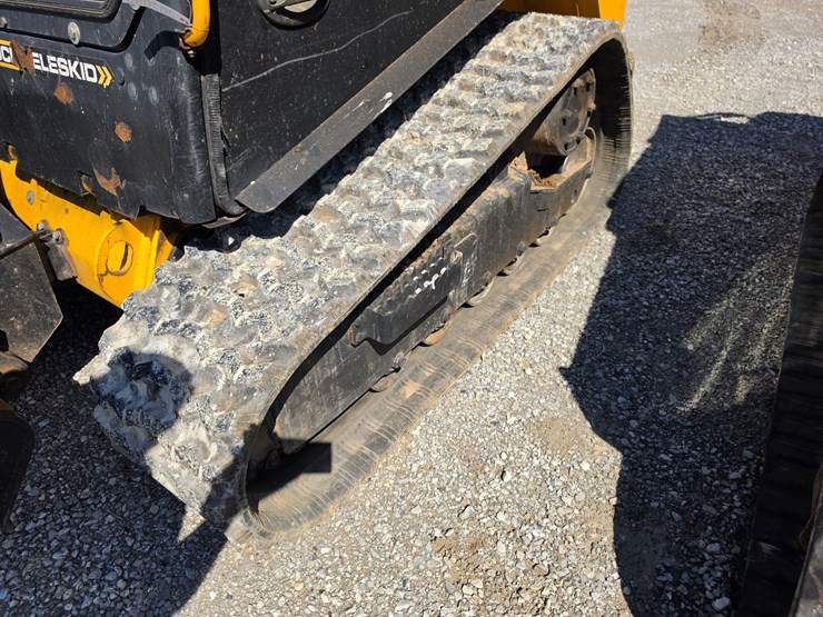 2018-jcb-3ts-8t-image-12