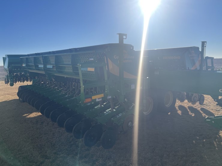 2022-great-plains-50'-bd7600hd-image-10
