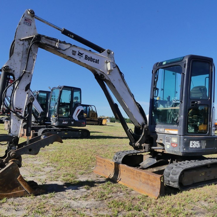 2015 BOBCAT E35i