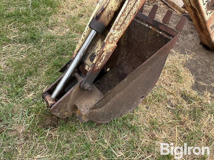digz-all-800-pull-type-backhoe-image-9