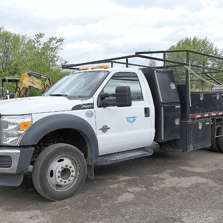 2015 FORD F550