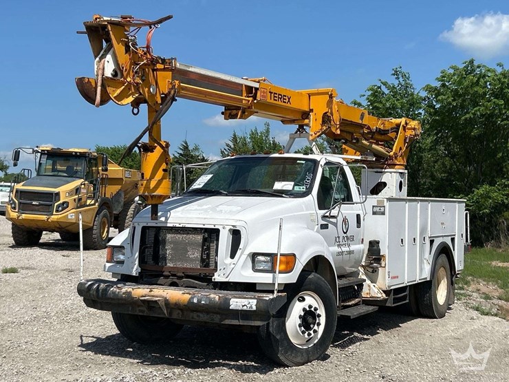 2006-ford-f750-image-1