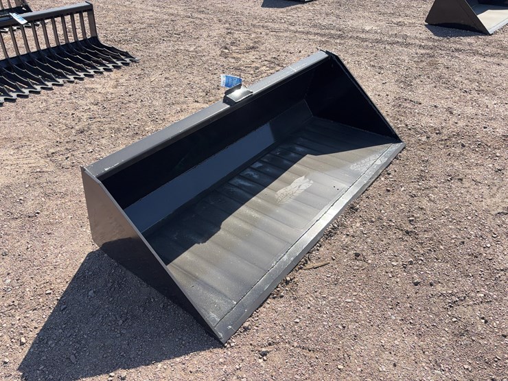 single-blade-bucket-image-2