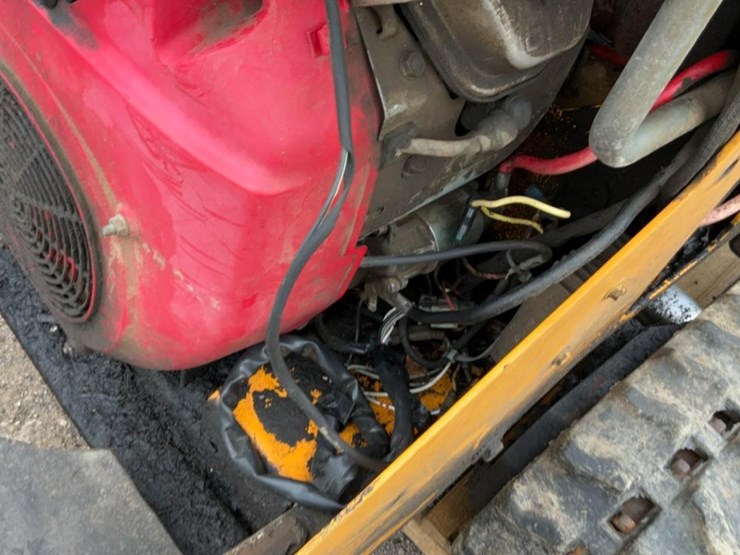 #1050-•-boxer-mini-skid-steer-loader-image-16