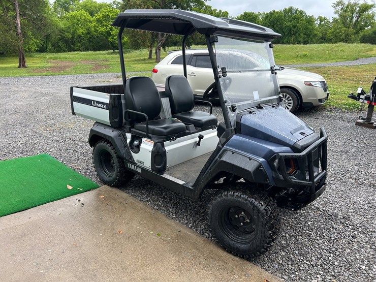 #12-•-2024-yamaha-umax-gas-golf-cart-image-2