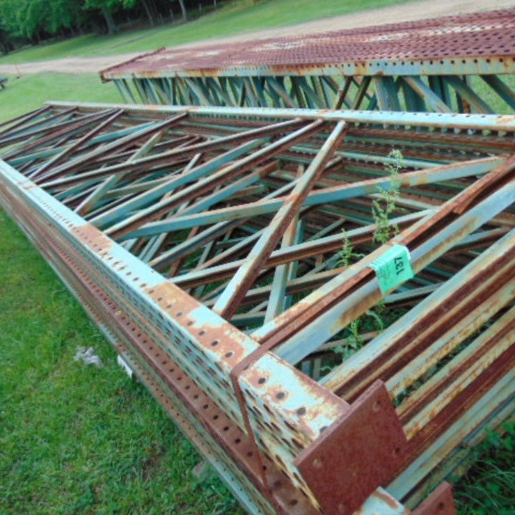 APPROX (31) HORIZONTAL BARS & (14) UPRIGHTS