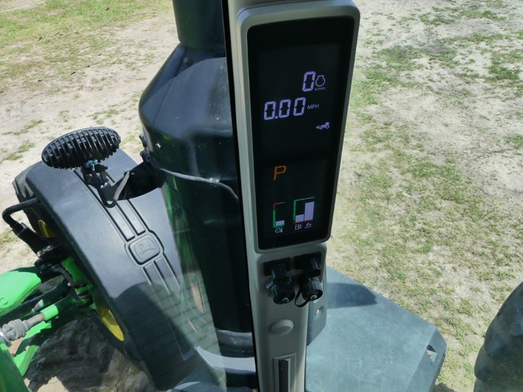 2016-john-deere-8295r-image-17