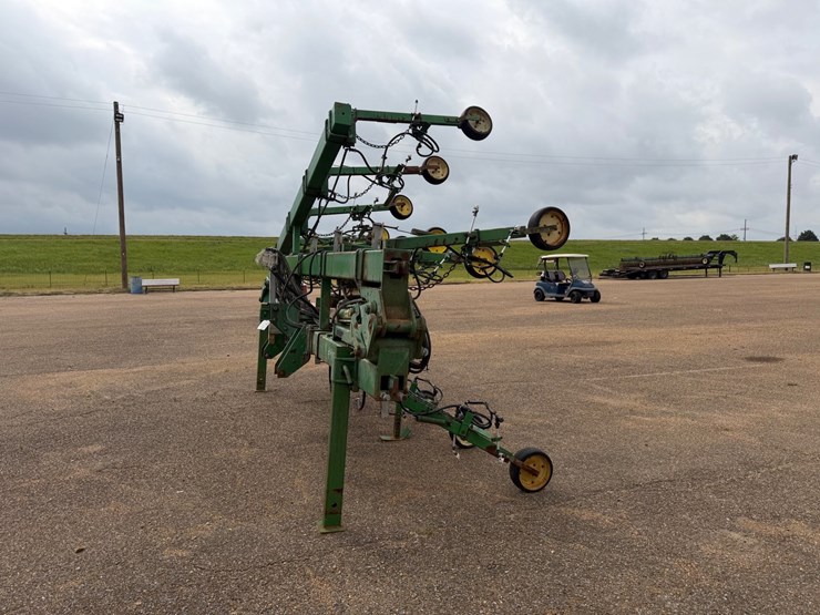 john-deere-85-image-6