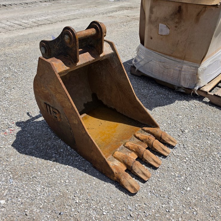 KOMATSU PC88MR-8