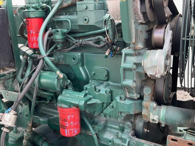john-deere-4045t-image-7