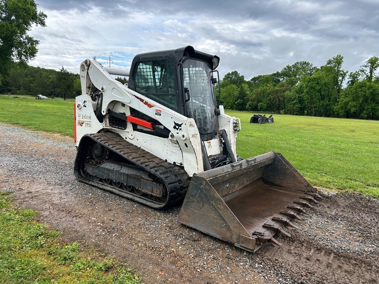 2022-bobcat-t770-image-1