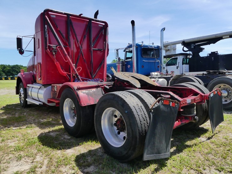 2012-kenworth-t800-image-4