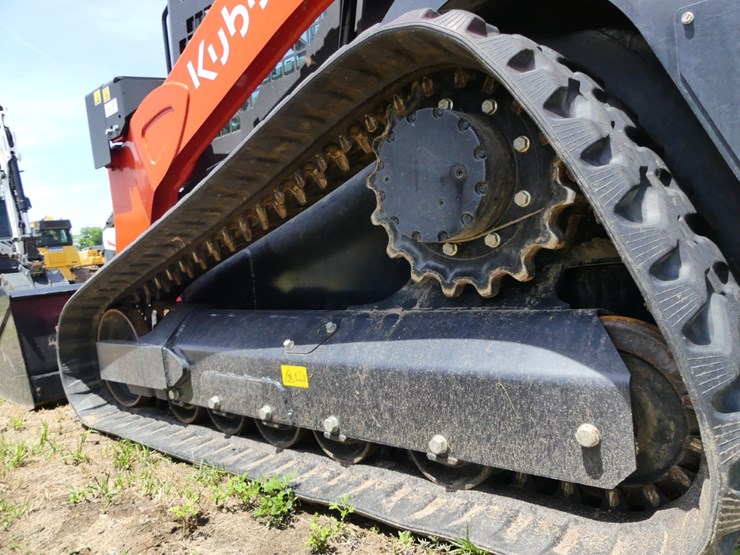 2025-kubota-svl97-3-image-5