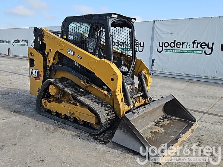 2025-caterpillar-255-image-6