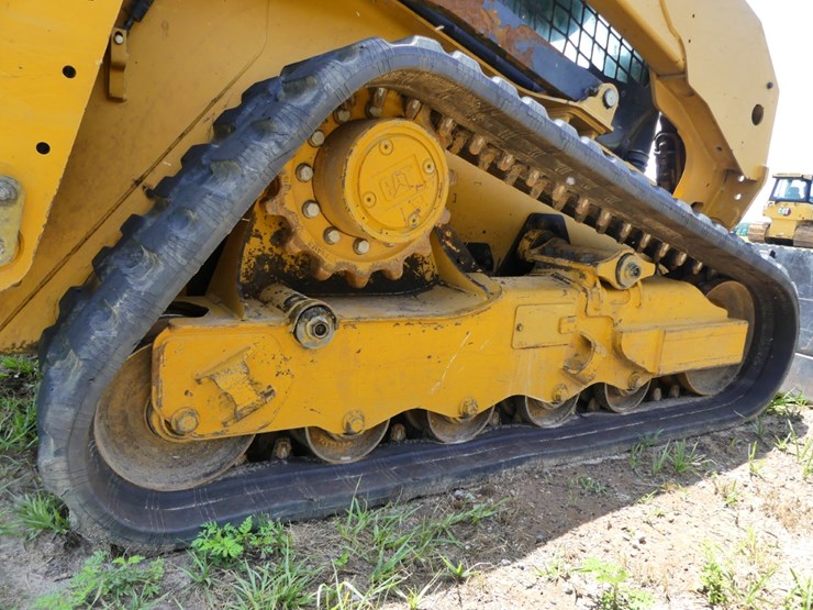 2024-caterpillar-255-image-6