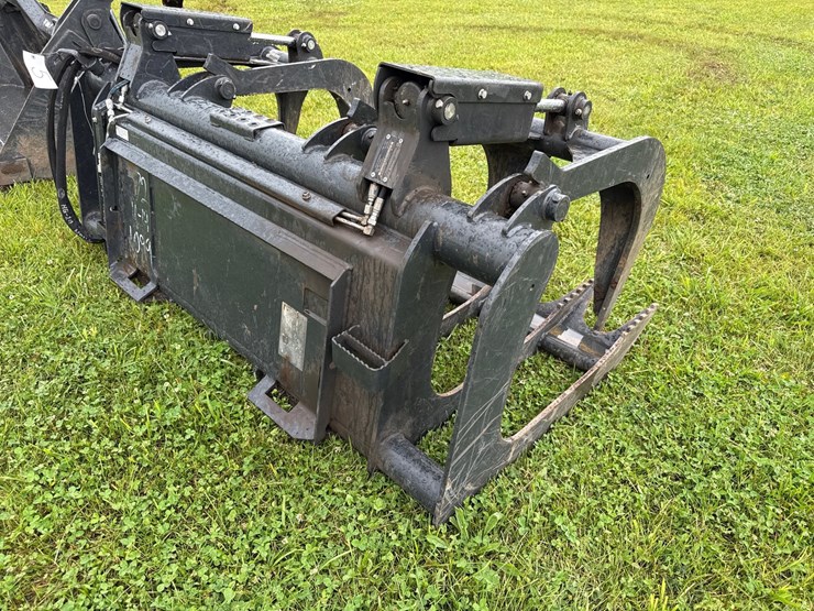 #5-•-hd-bobcat-72”-skid-steer-root-grapple-image-6
