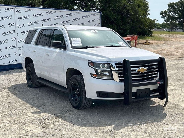 2020-chevrolet-tahoe-image-4