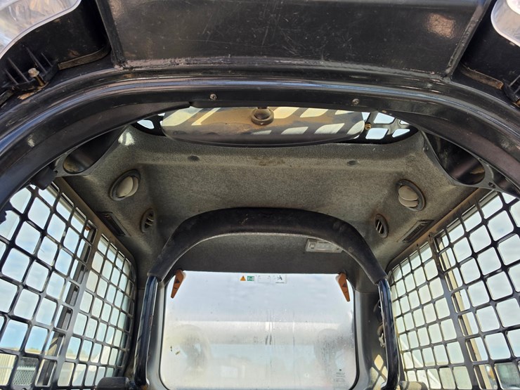 2013-bobcat-t650-image-8