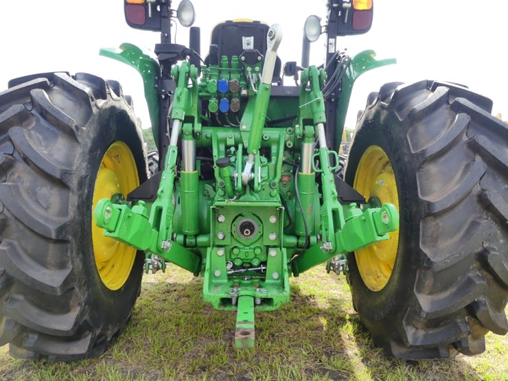 2024-john-deere-5120m-image-5