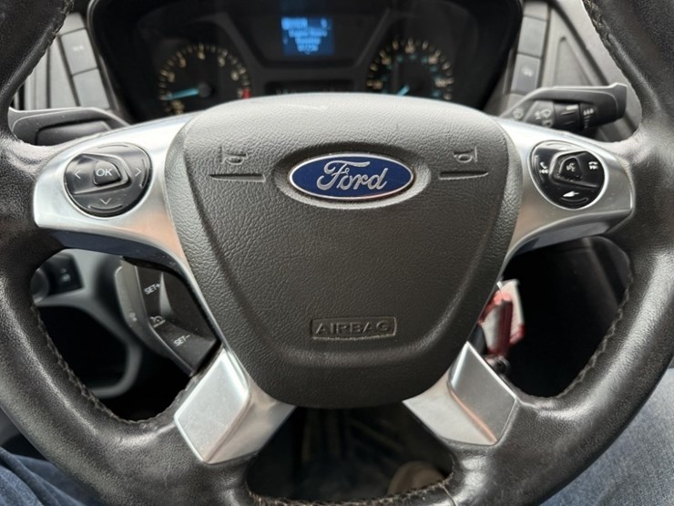 2016-ford-transit-image-34
