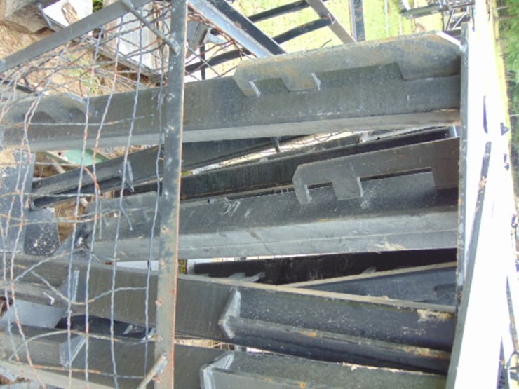 skid-steer-square-tubing-quick-attach-plate-image-2