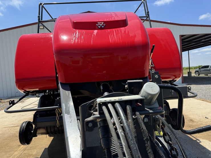 2021-massey-ferguson-2270-image-7