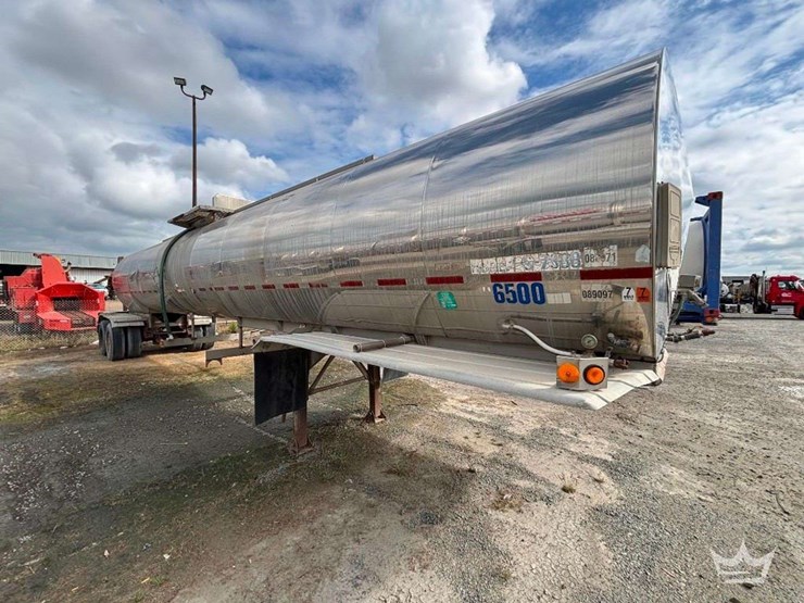 1995-khronert-307-ss-single-comp-6,500-gallon-insulated-t/a-chemical-tanker-trailer-image-1