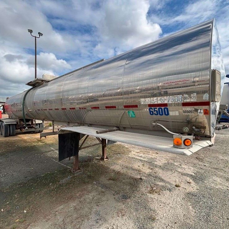 1995 Khronert 307 SS Single Comp 6,500 Gallon Insulated T/A Chemical Tanker Trailer