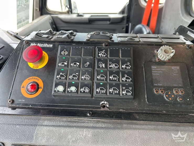 2019-peterbilt-520-image-20