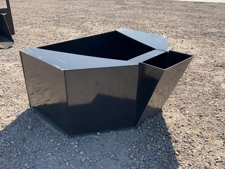 concrete-placement-bucket-image-2