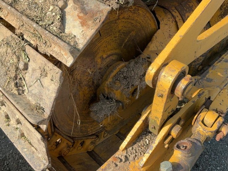 caterpillar-d4-image-16