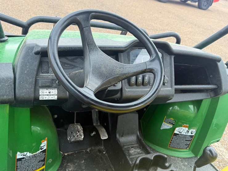 john-deere-gator-image-32