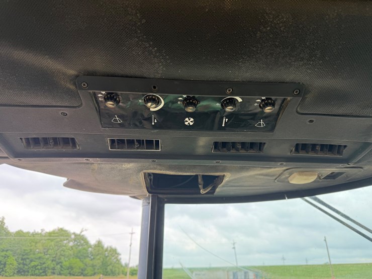 john-deere-4840-image-17