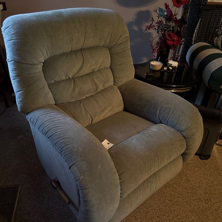 #98 • LA-Z-BOY RECLINER