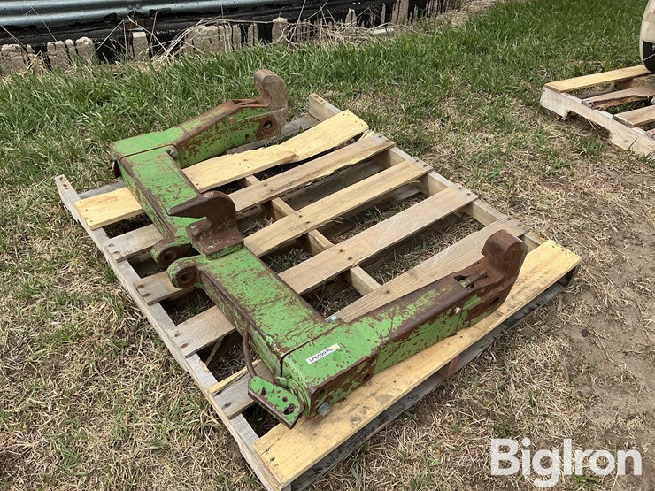 john-deere-3-pt-quick-hitch-image-1