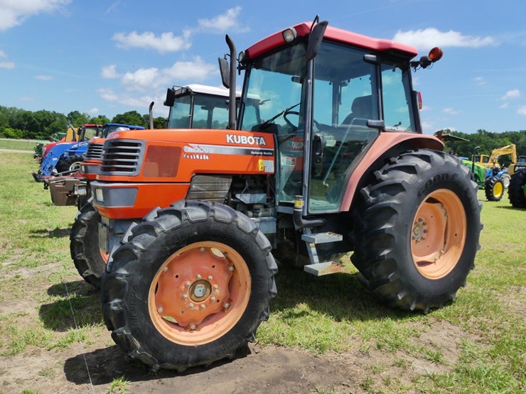 2000-kubota-m9000-image-1