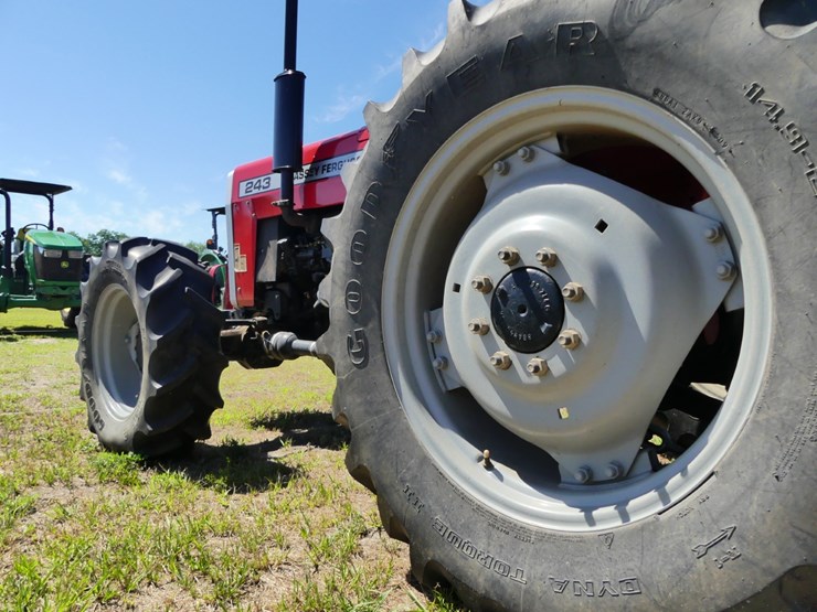 2000-massey-ferguson-243-image-6