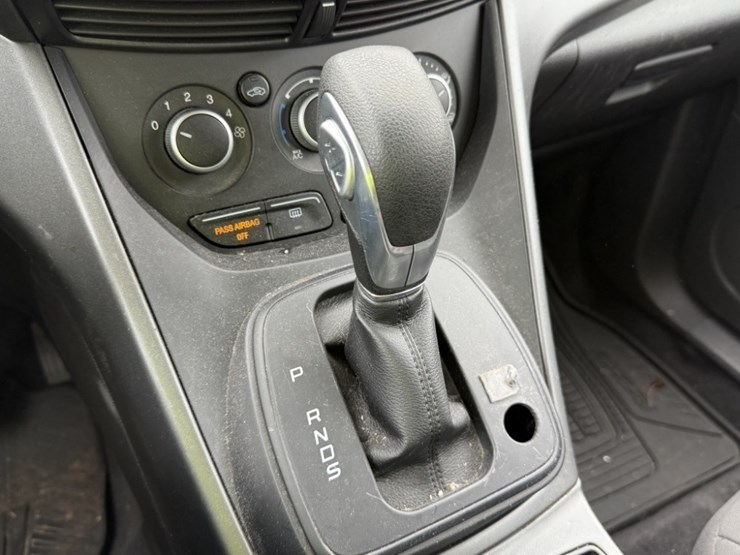 2016-ford-escape-image-30