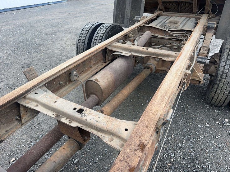 2003-ford-f450-xl-image-31